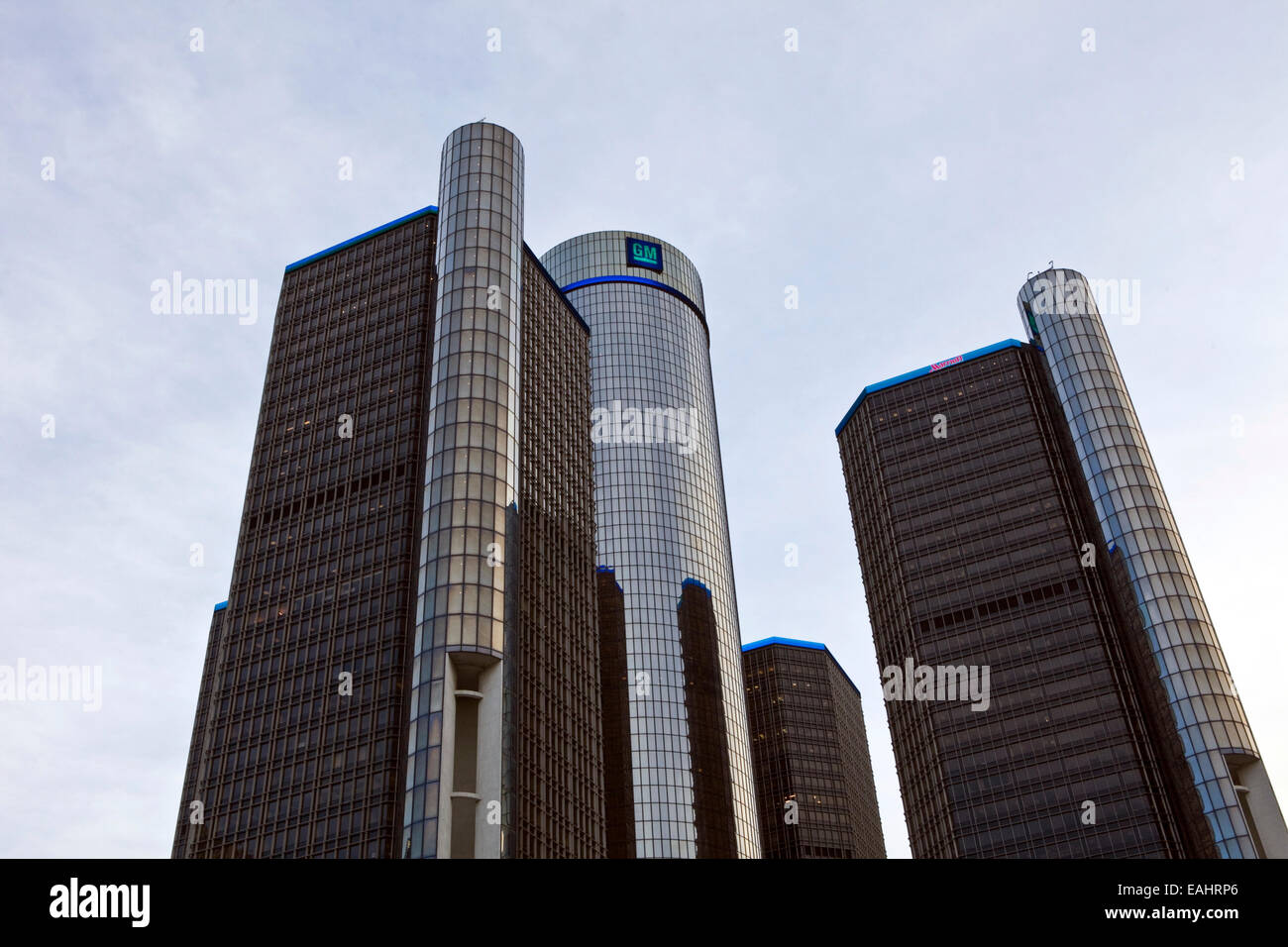 Ein Blick auf das Hauptquartier von General Motors in der Innenstadt von Detroit. Stockfoto