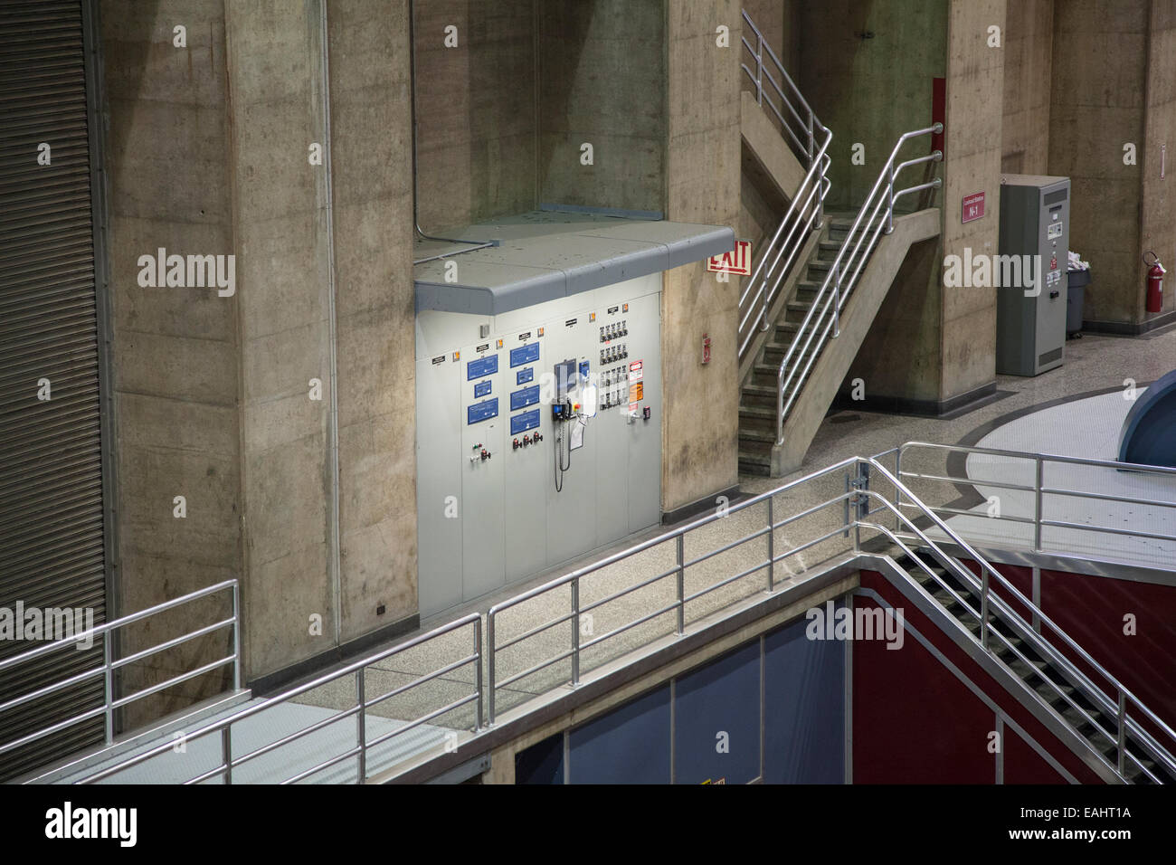 Hoover-Staudamm-Systemsteuerung im Inneren der Staumauer Stockfoto