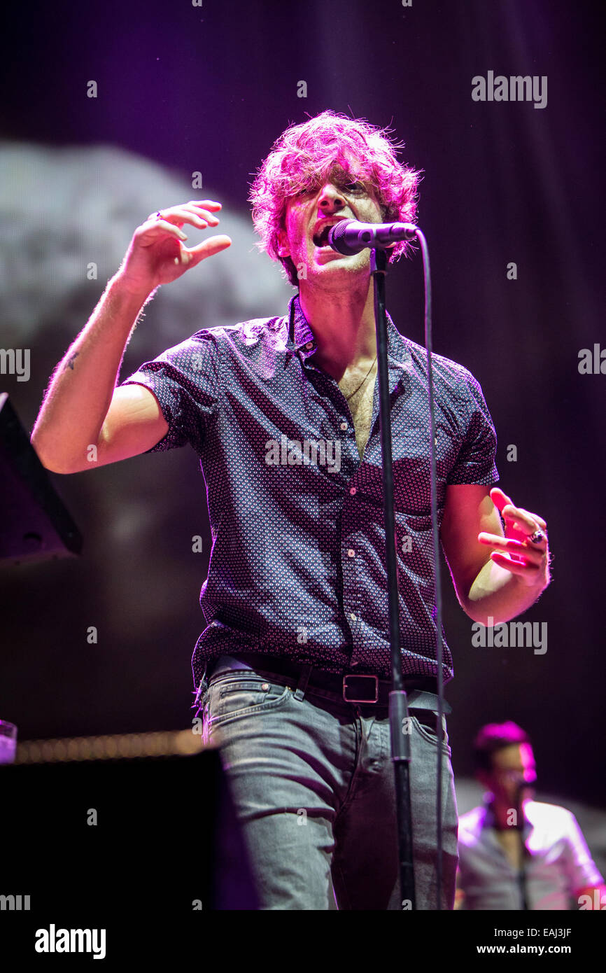 Mailand, Italien. 15. November 2014. Der schottische Singer/Songwriter PAOLO NUTINI tritt im Mediolanum Forum präsentieren das neue Album "Ätzende Love" Credit: Rodolfo weitertransferiert/Alamy Live News Stockfoto