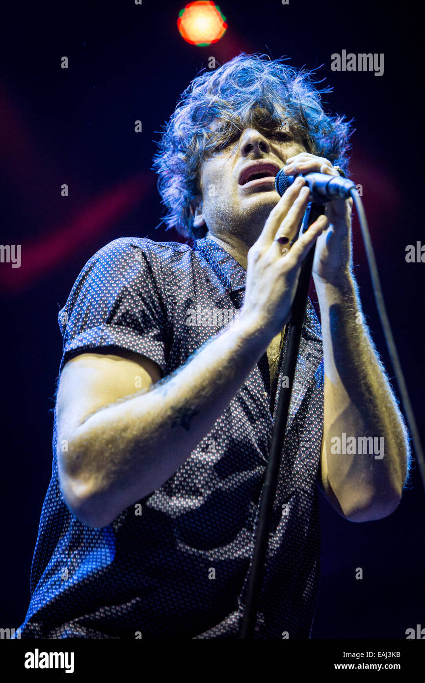 Mailand, Italien. 15. November 2014. Der schottische Singer/Songwriter PAOLO NUTINI tritt im Mediolanum Forum präsentieren das neue Album "Ätzende Love" Credit: Rodolfo weitertransferiert/Alamy Live News Stockfoto