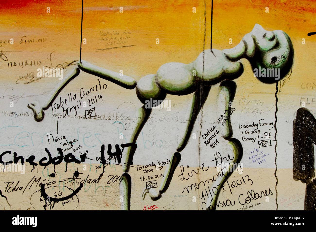 Graffiti-Marionette auf Zeichenfolge Berlin deutsche Kunst urban Stockfoto