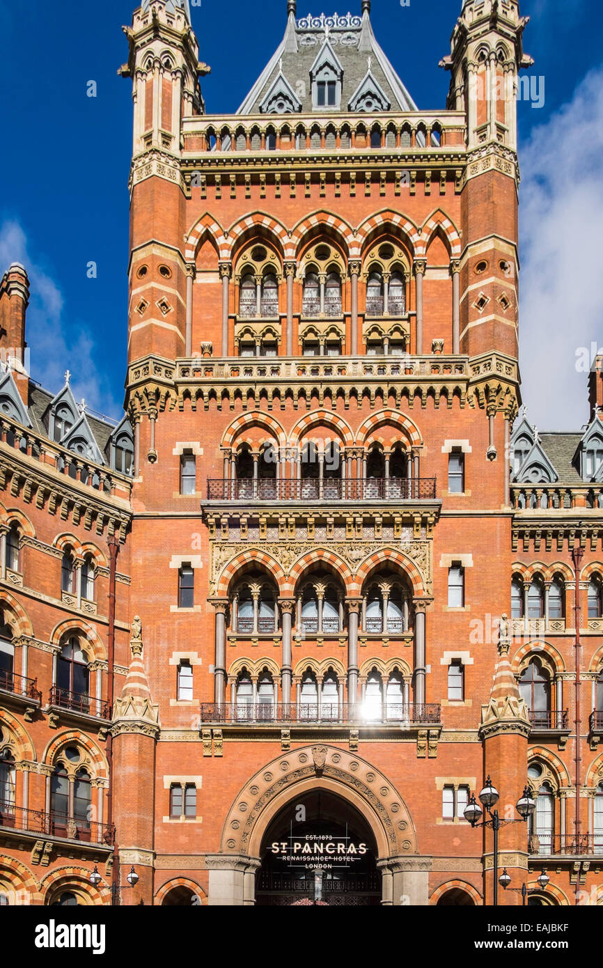 Hl.Pankratius Railway Station & Hotel-Fassade - London Stockfoto