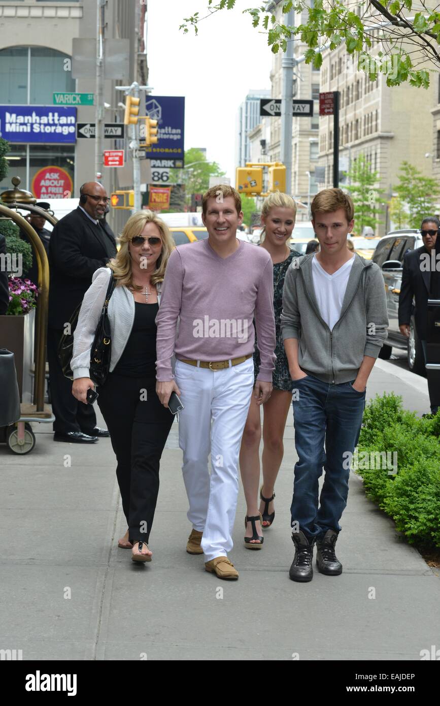 Die Chrisley Familie der Bravo Reality-Show Chrisley weiß Best New York mit Einkaufen: Todd Chrisley, Julie Chrisley, Savannah Chrisley, Chase Chrisley wo: Manhattan, New York, USA bei: 14. Mai 2014 Stockfoto