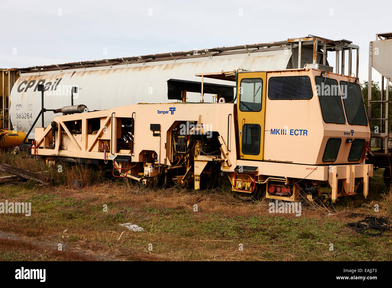 manipulieren Sie Karpaltunneldekompression Mkiii Combo Klemme Eisenbahnmaterial Saskatchewan Kanada Stockfoto