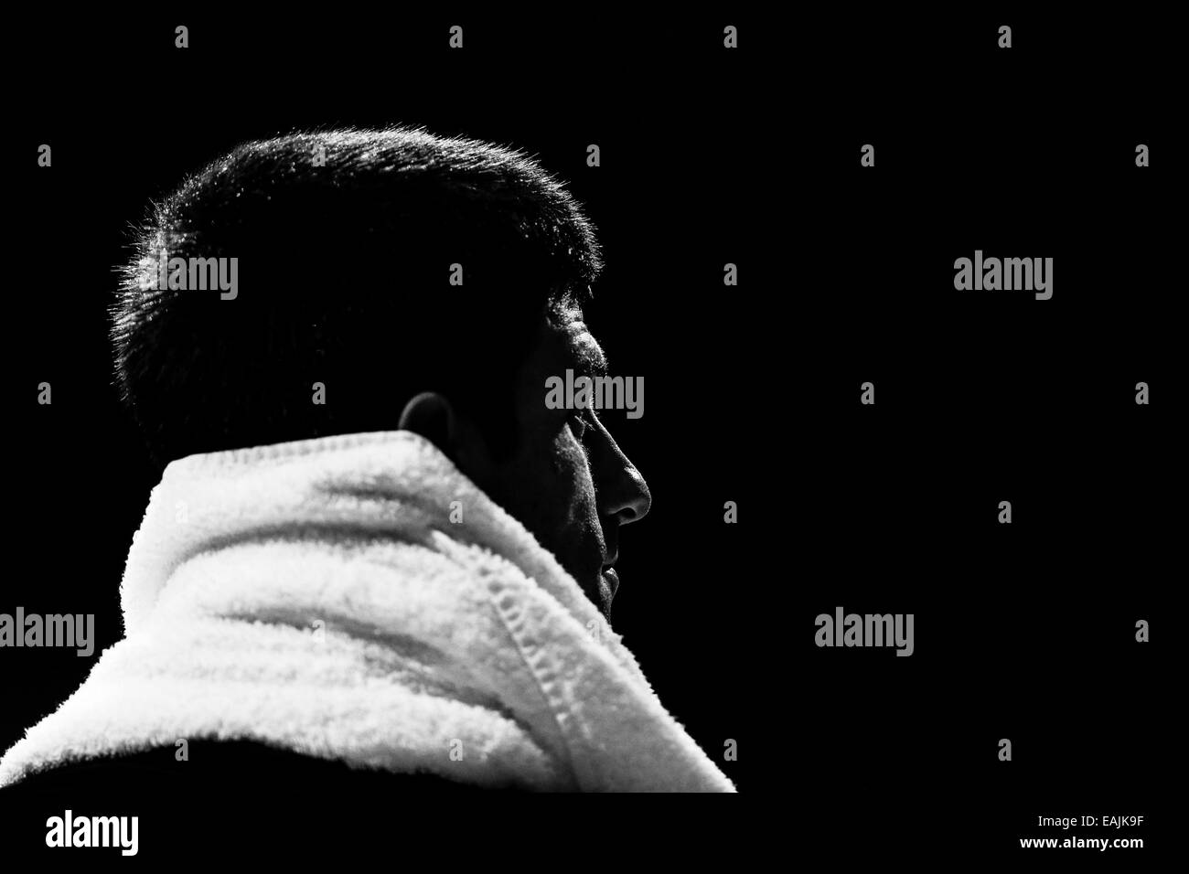 London, UK. 16. November 2014. ATP World Tour Finals. Novak Djokovic und Andy Murray, Exhibition-Match. Novak Djokovic im Profil Credit: Action Plus Sport/Alamy Live News Stockfoto