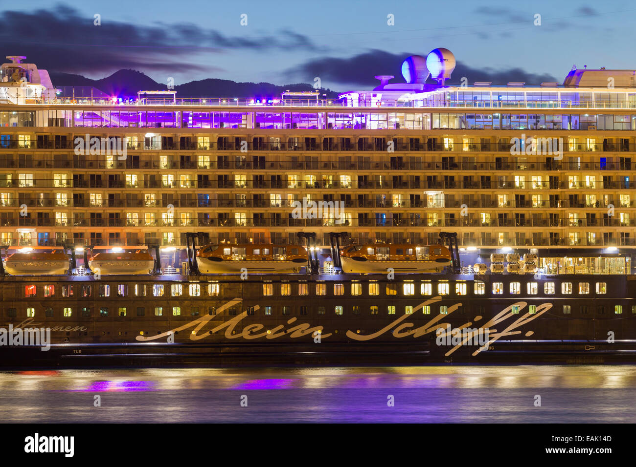 Umweltfreundliche Kreuzfahrtschiff Mein Schiff 3 Im Besitz