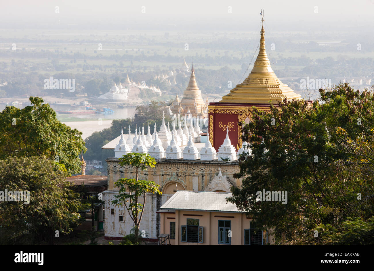 Sagaing Hill, Pagoden, Stupas und Tempel in der Nähe von Mandalay, Birma, Myanmar, Südostasien, Asien, Stockfoto