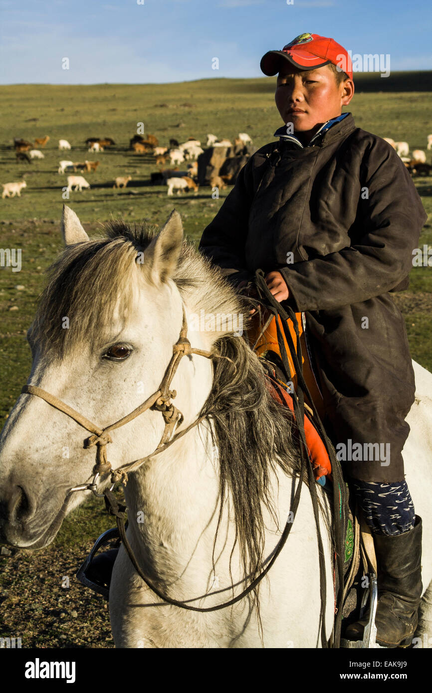 Mann auf einem Pferd in der Mongolei Stockfoto
