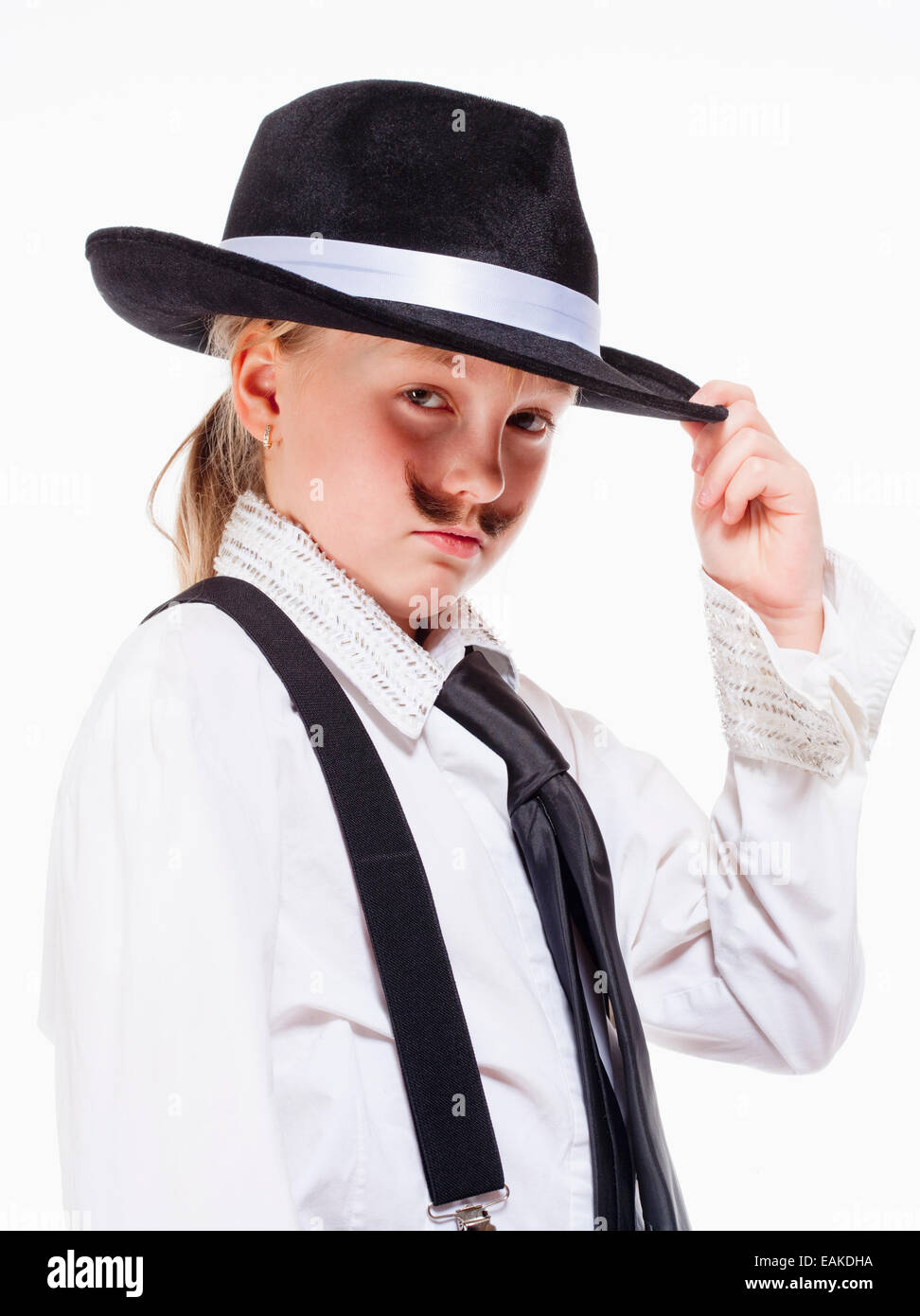 Porträt eines Mädchens mit posiert als Gangster Hut Stockfoto