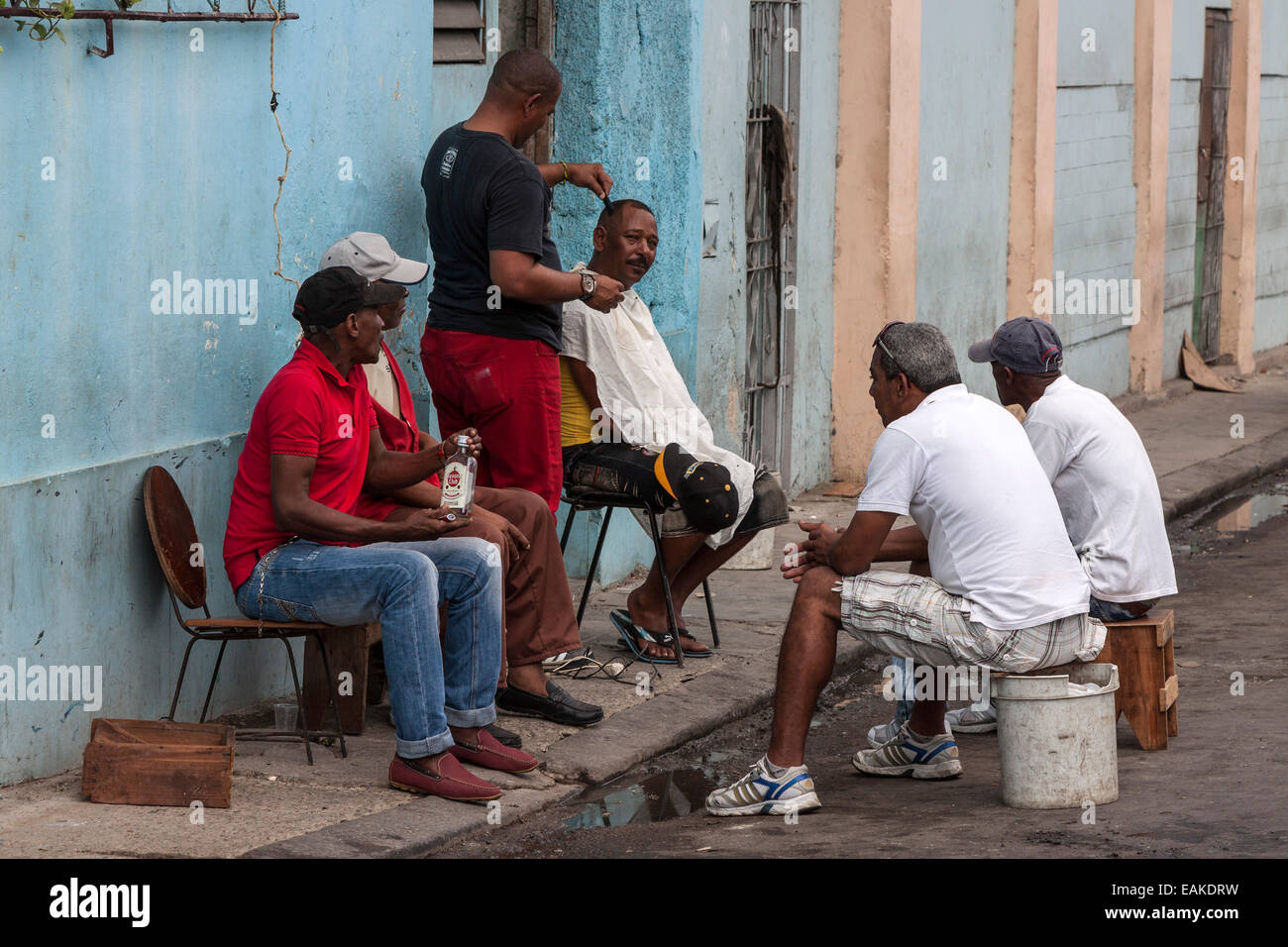Am Straßenrand Friseur im Zentrum von Havanna, Kuba Stockfoto