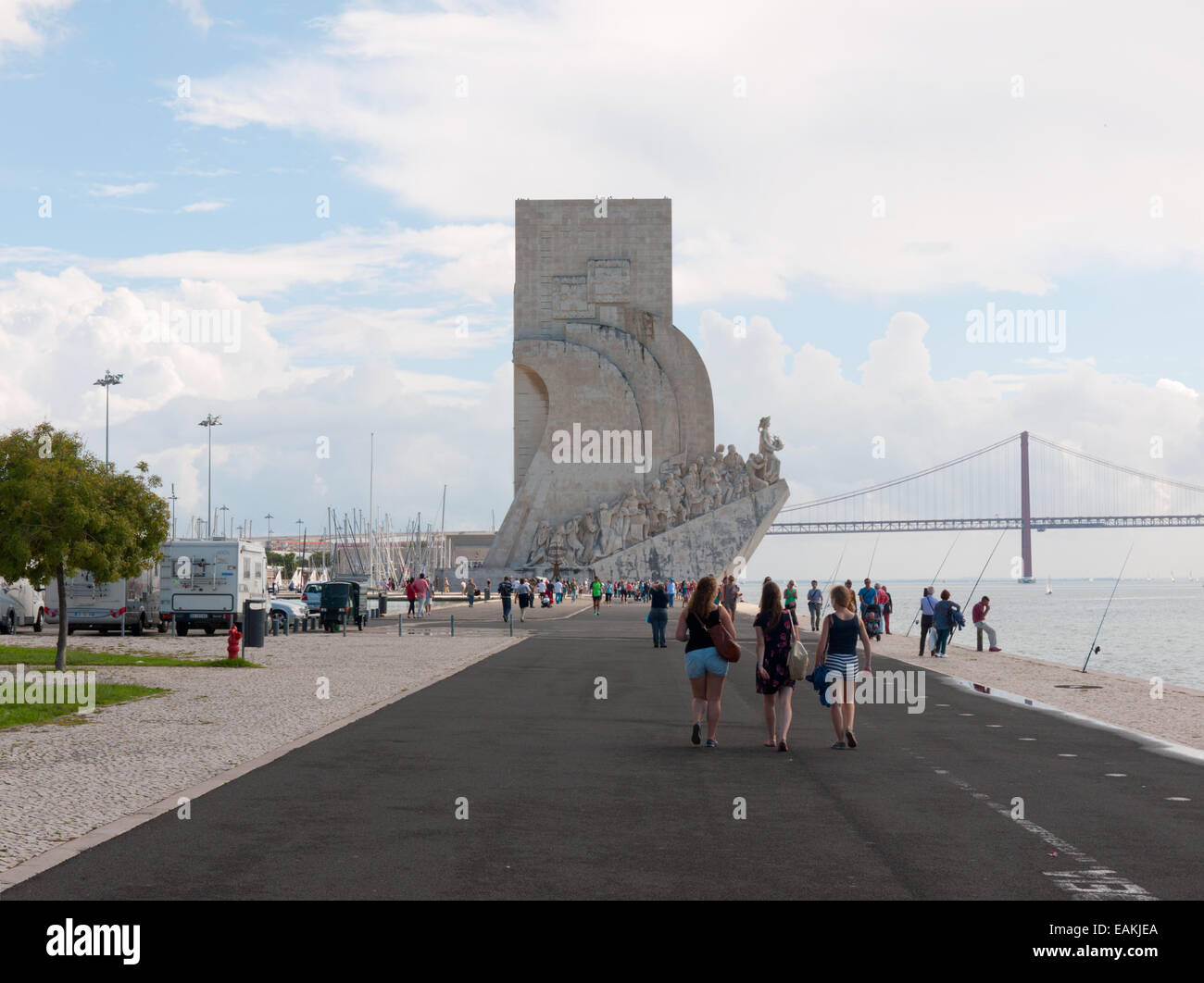 Denkmal der Entdeckungen am Ufer des Tajo Flusses, Belém, Lissabon, Portugal Stockfoto