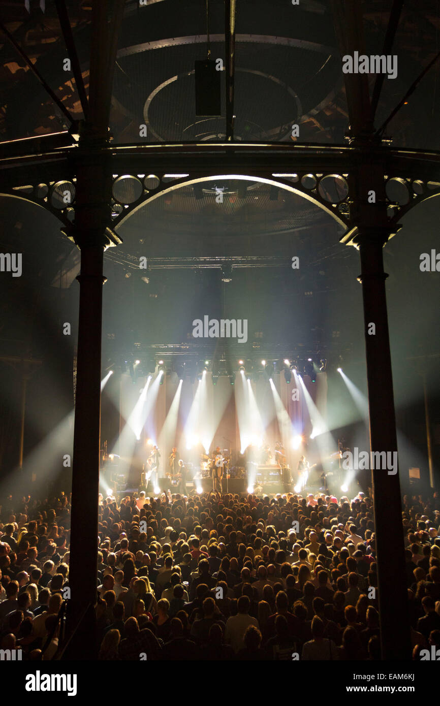 Londoner Live-Performance - Roundhouse-Camden - Specials Stockfoto