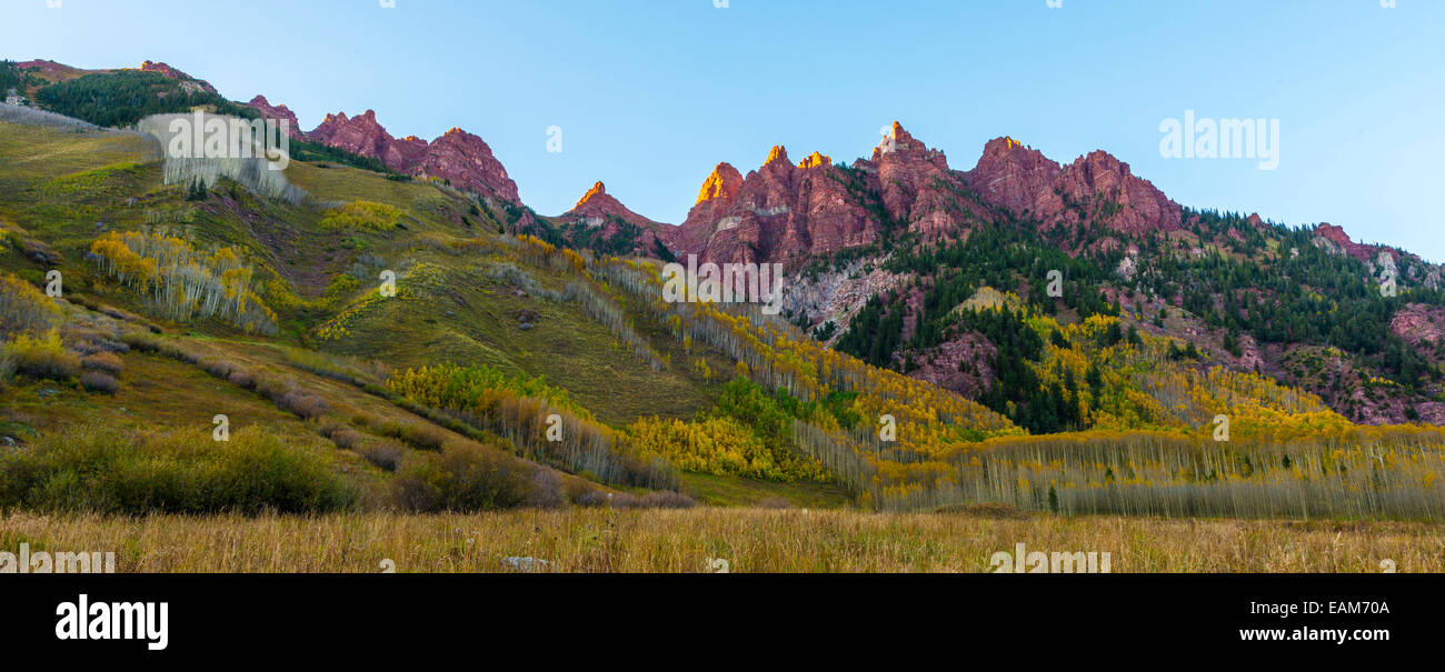 Roten Berge in der Nähe von Maroon Bells Stockfoto