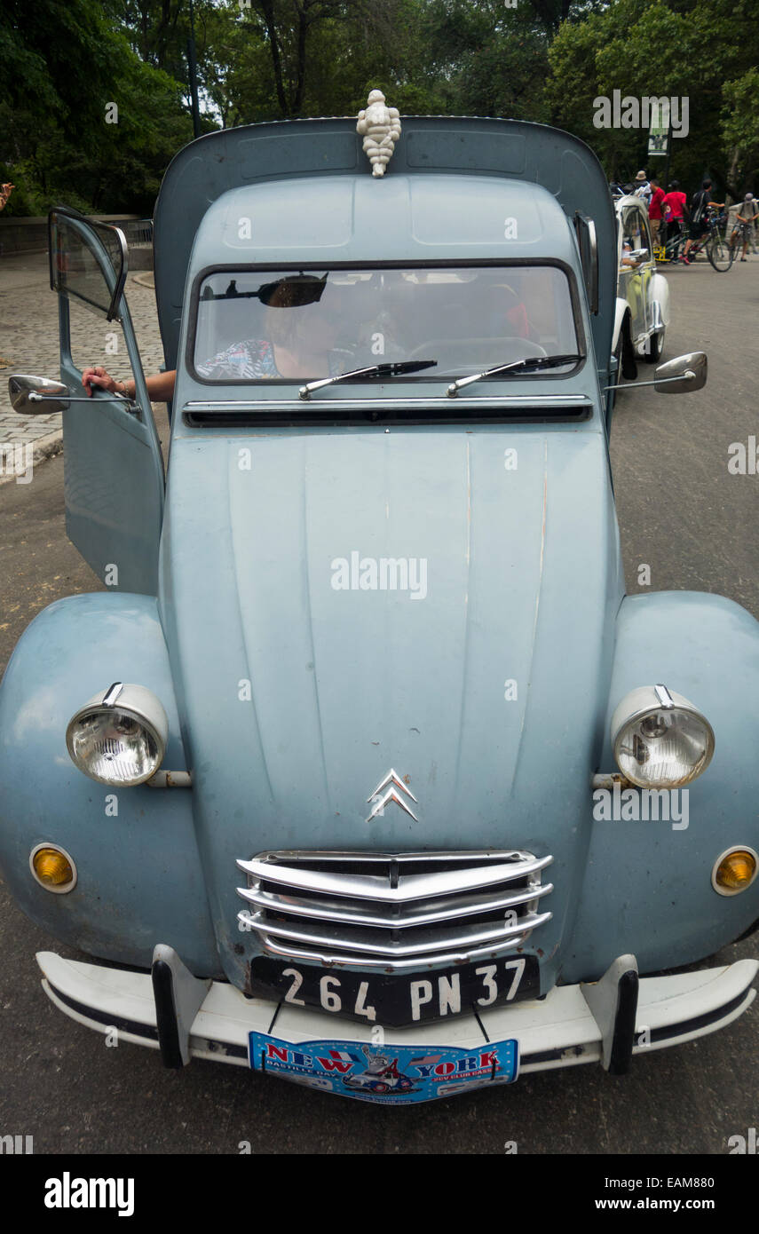 Citroen Auto-show in der Bastille Day Parade in New York City Stockfoto