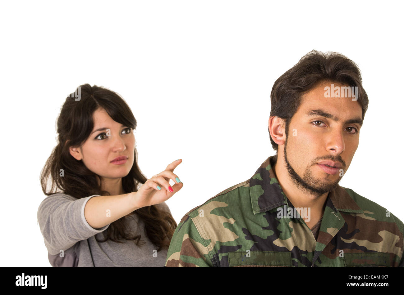 junge Frau und Soldat in Militäruniform sagen auf Wiedersehen-Bereitstellung Stockfoto