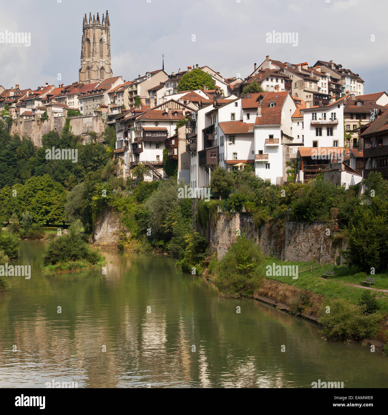 Flusses Saane durch Fribourg, Schweiz. Stockfoto