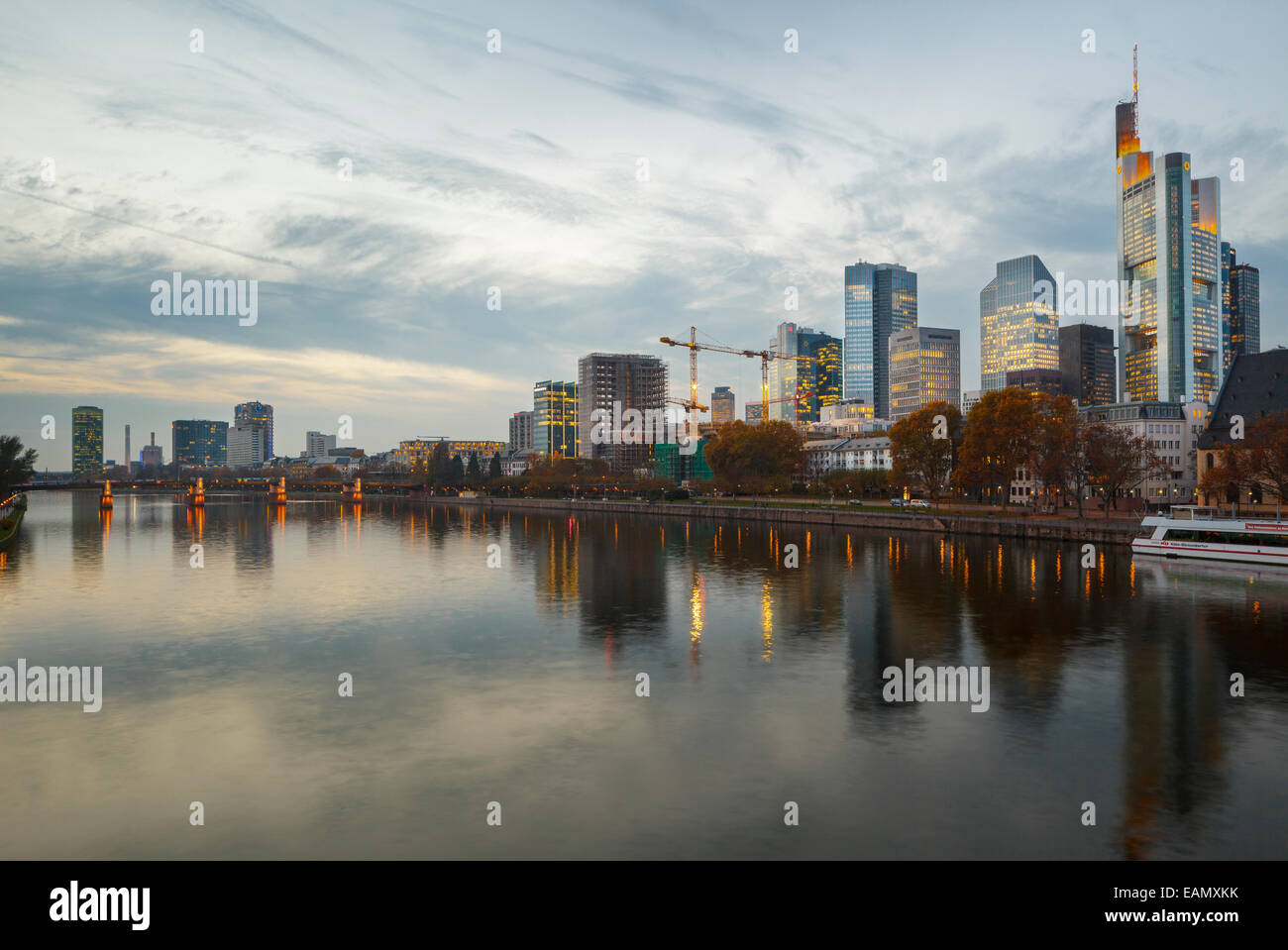 Mains mit Skyline, Frankfurt Am Main, Hessen, Deutschland Stockfoto