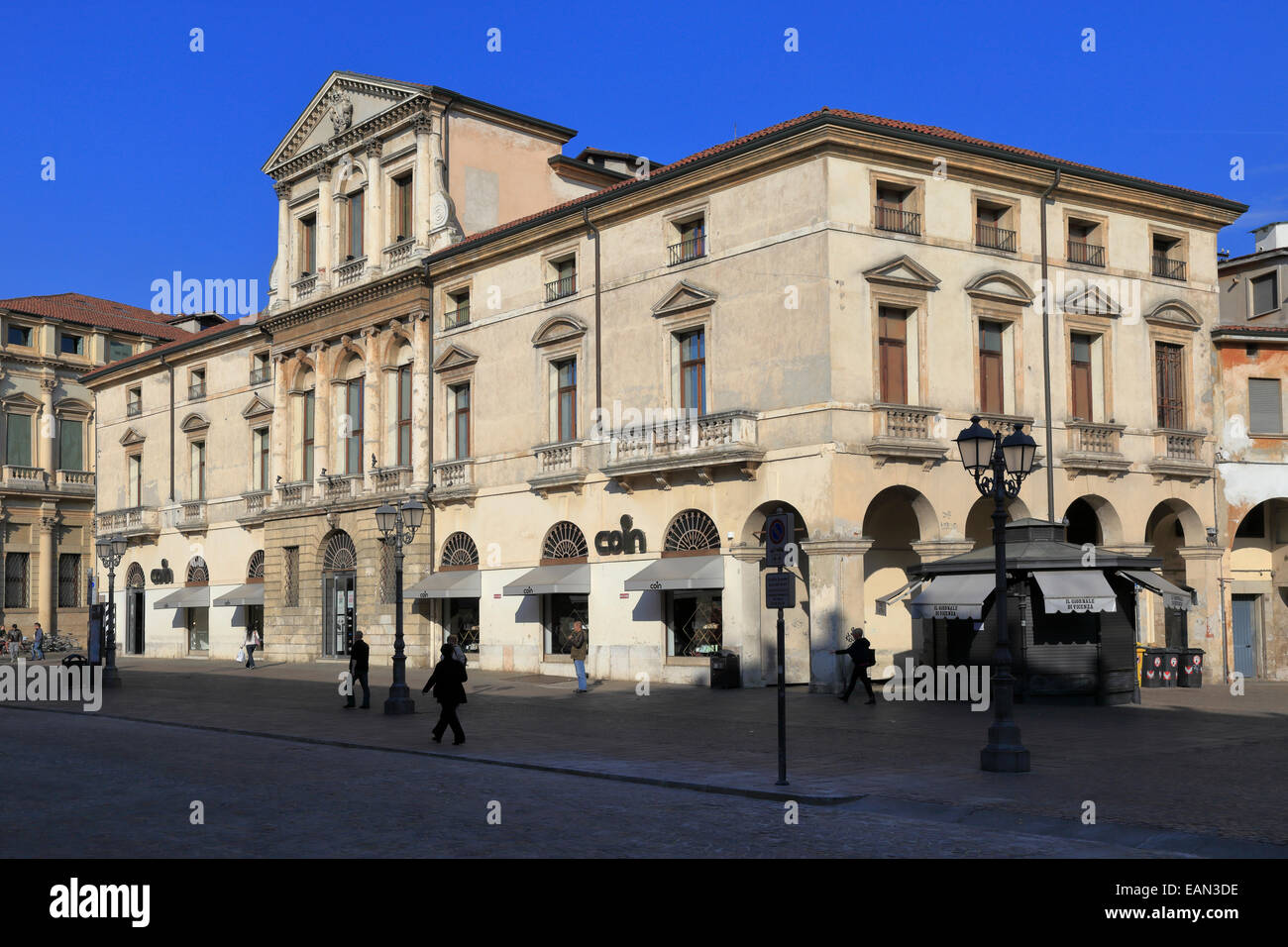 Münze Kaufhaus in Piazza Castello, Vicenza, Italien, Region Venetien. Stockfoto
