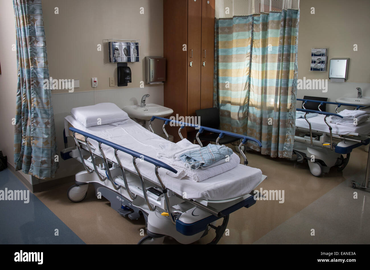 Krankenbett, OP-Zentrum Stockfoto