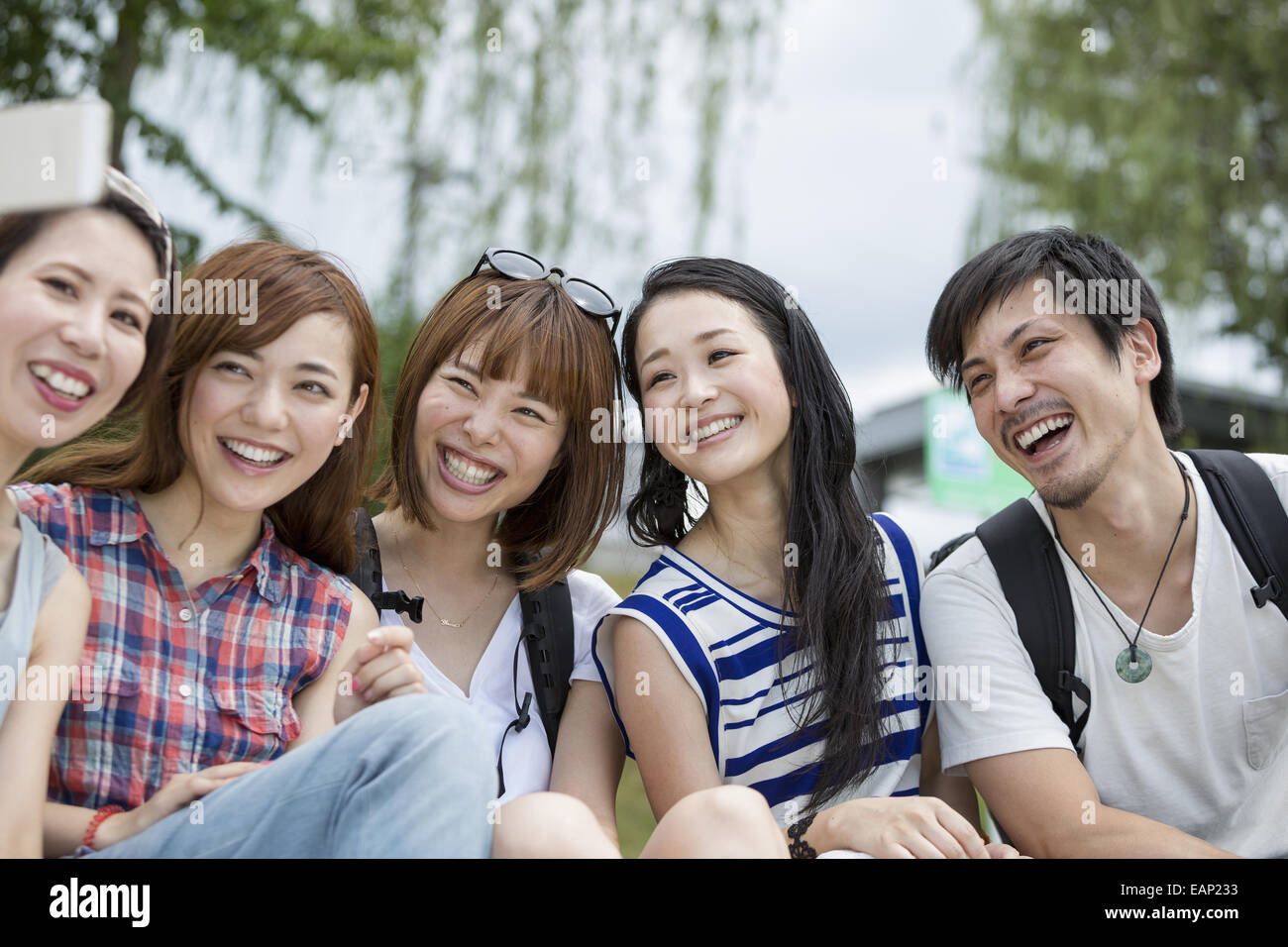 Gruppe von Freunden im Park. Stockfoto