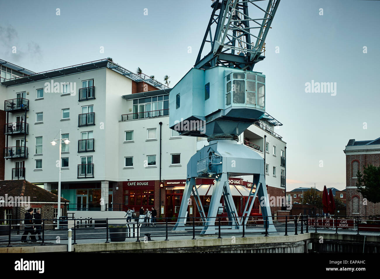 Dock-Kran in Gunwharf Quays, Portsmouth Stockfoto