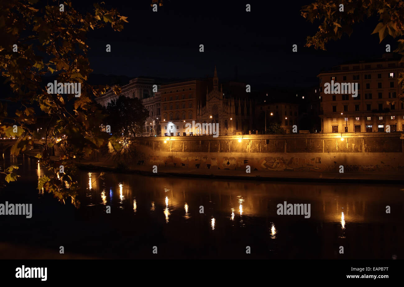 Die Kirche des Heiligen Herzens der Duldung in der Nacht in Rom, Italien Stockfoto