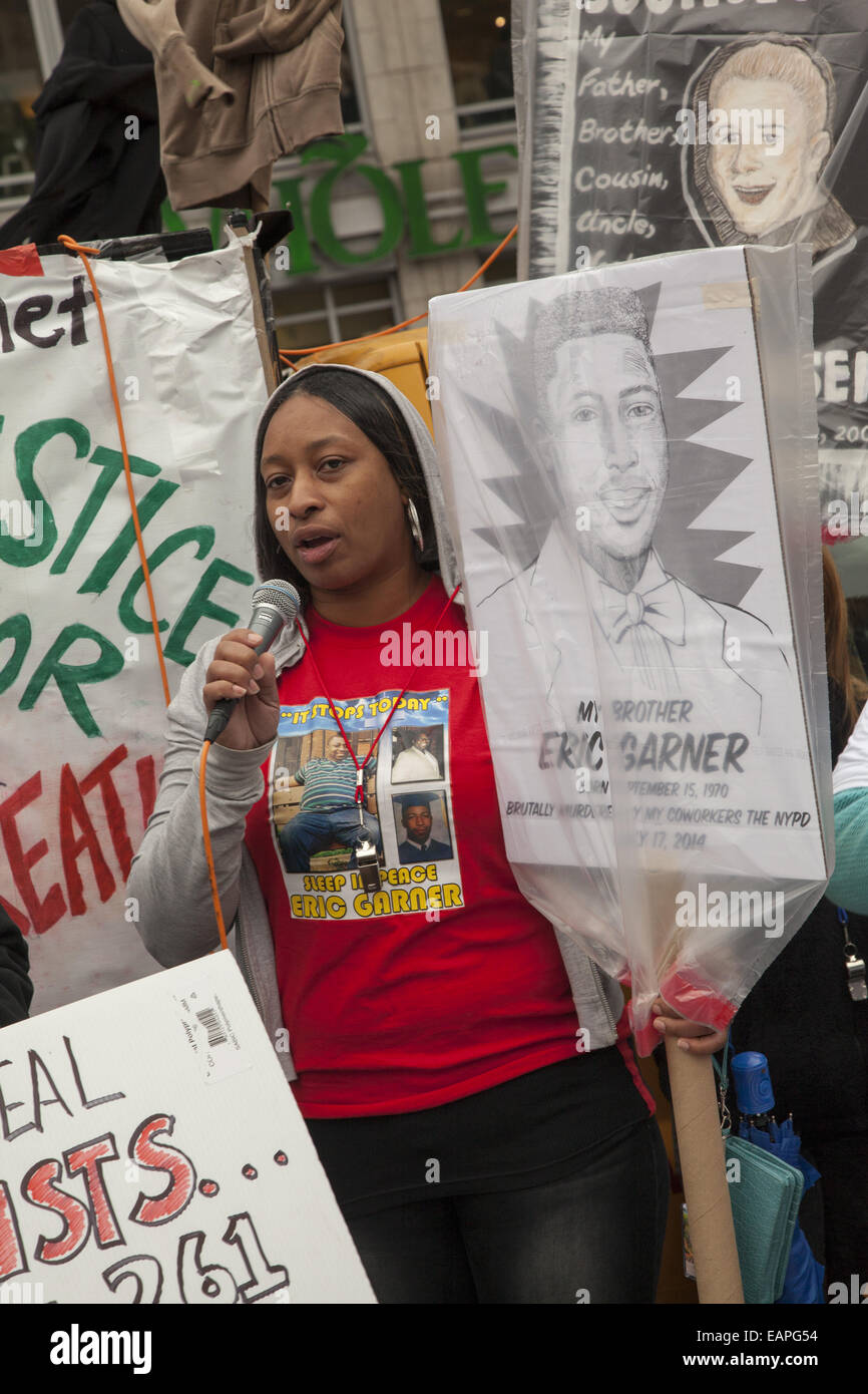 22. Nov jährlich unbewaffneten Demonstration gegen Polizeigewalt und die Tötung von Zivilisten in den USA. Schwester von Eric Garner ki Stockfoto