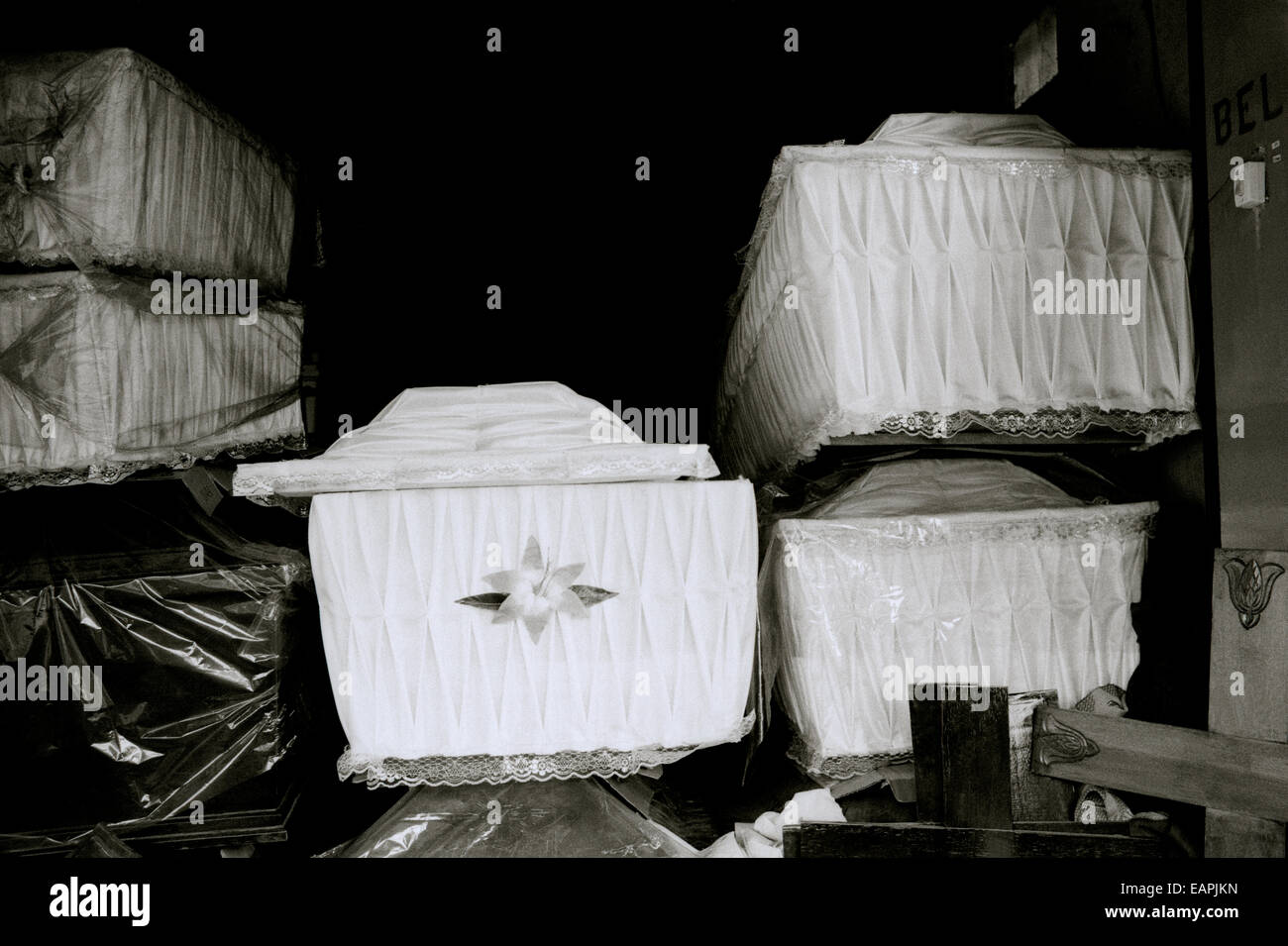 Sarg Teekocher undertaker Geschäft in Yogyakarta auf Java in Indonesien in Südostasien im Fernen Osten. Unternehmen Reisen Stockfoto