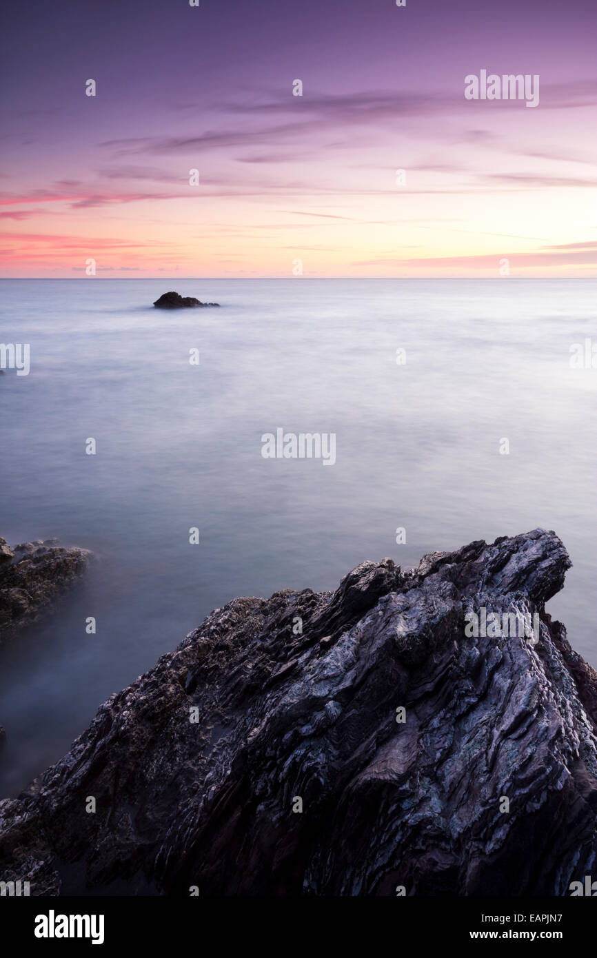 Sonnenuntergang über Freathy Strand Whitsand Bay Cornwall UK Stockfoto