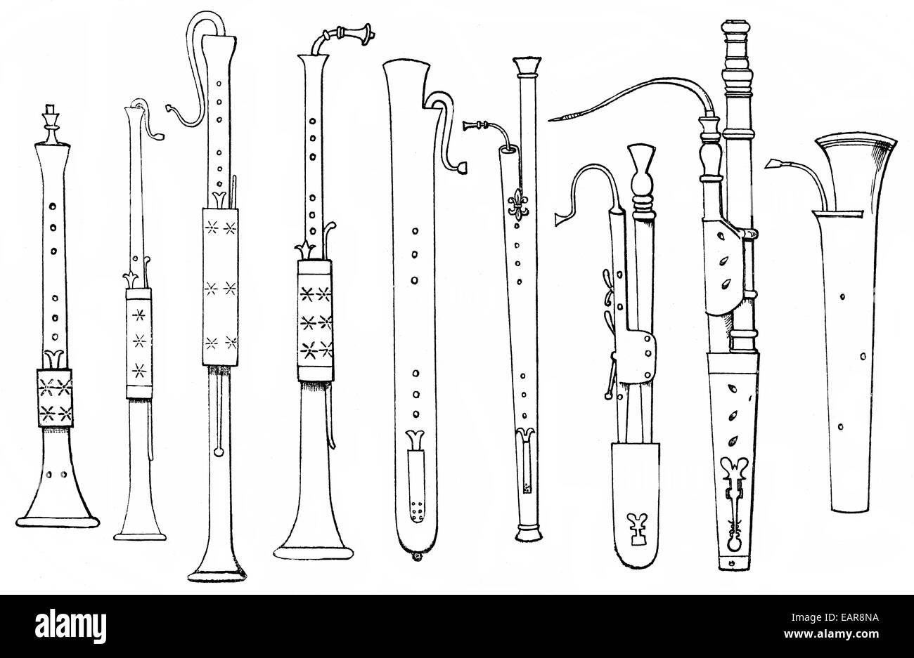verschiedene Formen der alten Holzblasinstrumente, Pommer, Schalmei, Oboe, Fagott, Gegenspieler Formen von alten Holzblasinstrumenten, Stockfoto
