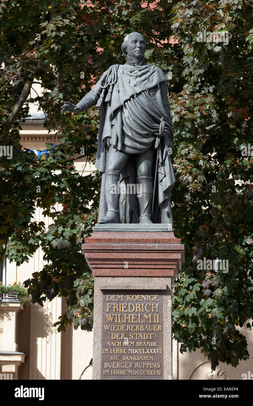 Denkmal für König Friedrich Wilhelm II., Neuruppin, Ostprignitz-Ruppin, Brandenburg, Deutschland Stockfoto