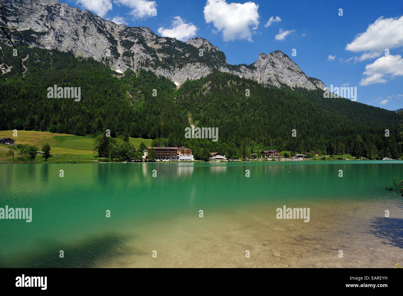 Reyther Alpen, die schimmernden grünen See Hintersee im Bezirk vorne, Ramsau Bei Berchtesgaden, Berchtesgadener Land Stockfoto