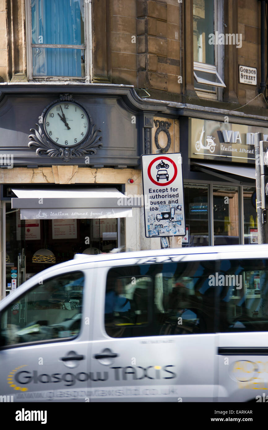 Glasgow Gordon Street Umzug Taxi - Glasgow - Schottland Stockfoto