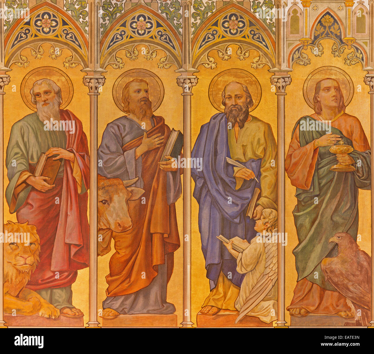 Trnava - Neo-gotischen Fresken der vier Evangelisten (Markus, Lukas, Matthäus, John) in der St. Nikolauskirche. Stockfoto