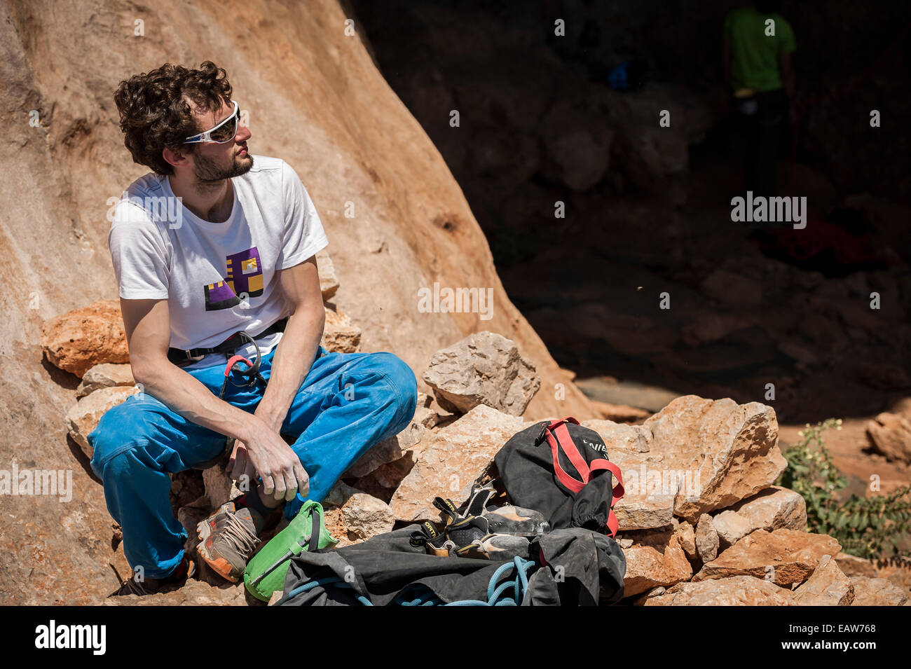 Profi-Bergsteiger Silvio Reffo am Fels in San Vito Climbing Festival 2014. Stockfoto