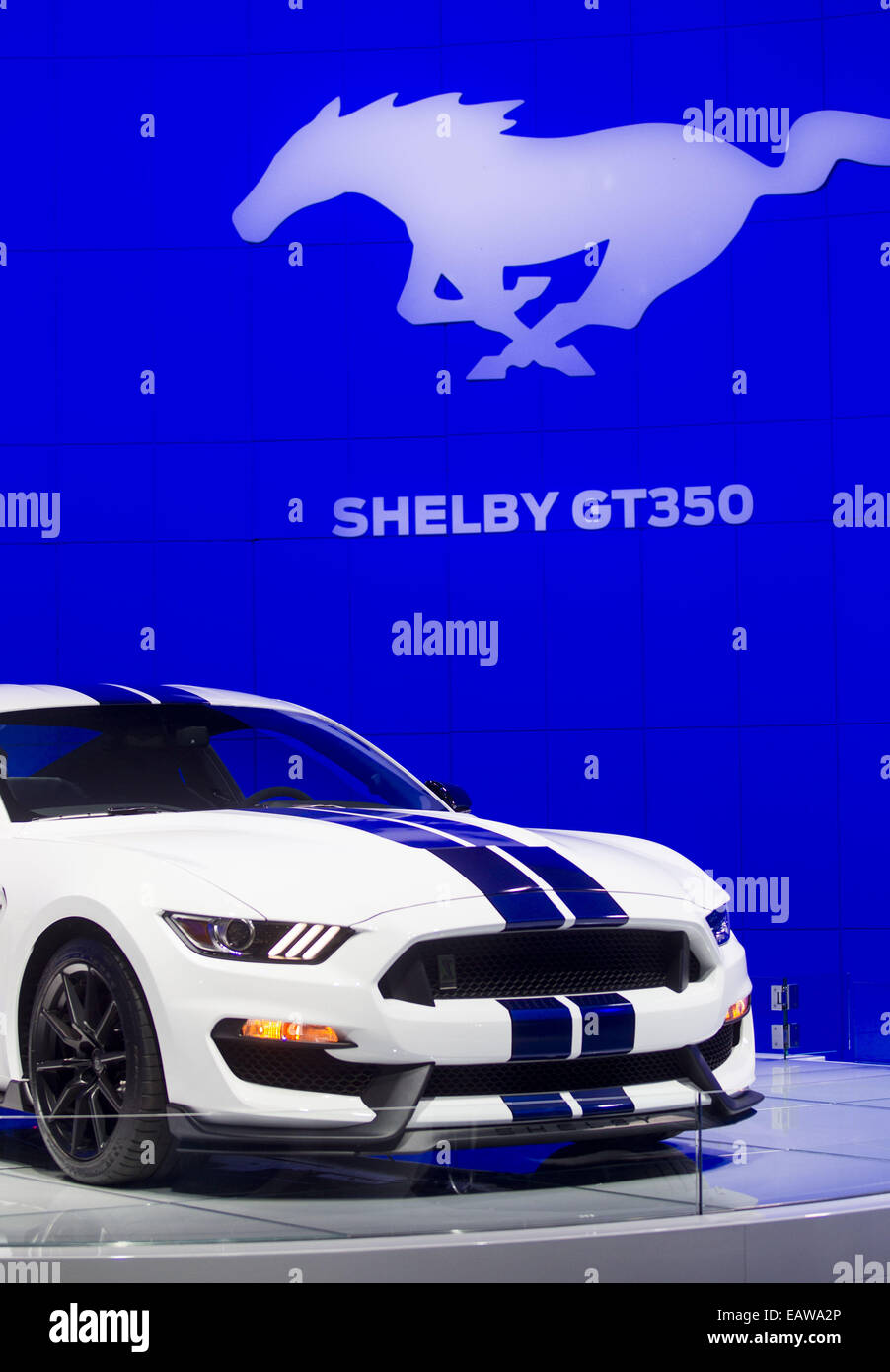 Los Angeles, Kalifornien, USA. 20. November 2014. Ford Shelby GT350 erscheint die Medientage Vorschau auf der Los Angeles Auto Show 2014 auf Donnerstag, 20. November 2014 in Los Angeles, Kalifornien. Die Automesse öffnet für die Öffentlichkeit am Freitag, den 21. November. Bildnachweis: Ringo Chiu/ZUMA Draht/Alamy Live-Nachrichten Stockfoto