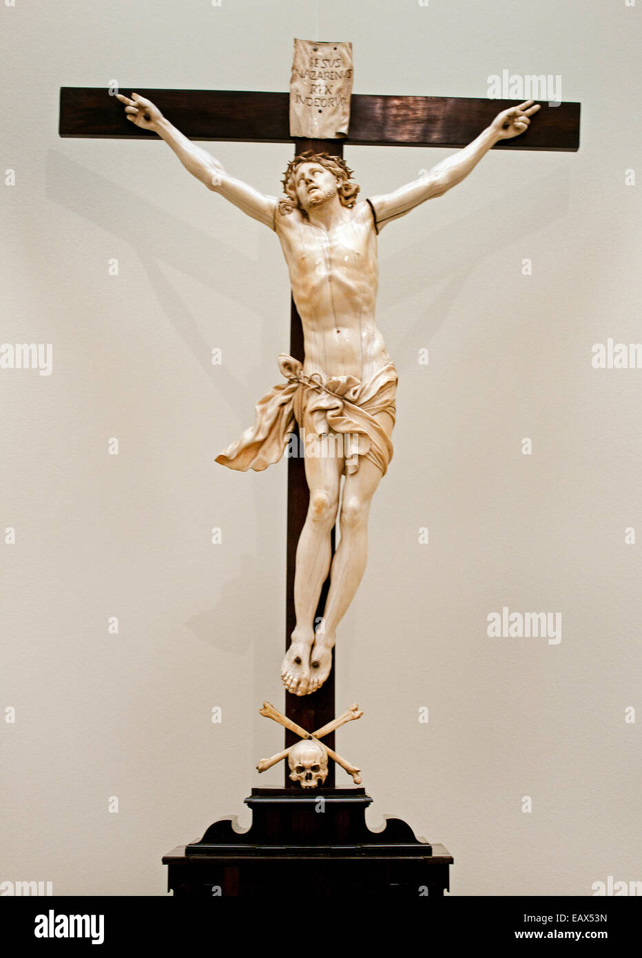Christus auf dem Kreuz Elfenbein späten 1600 Claude Beissonat Italien Italienisch Stockfoto
