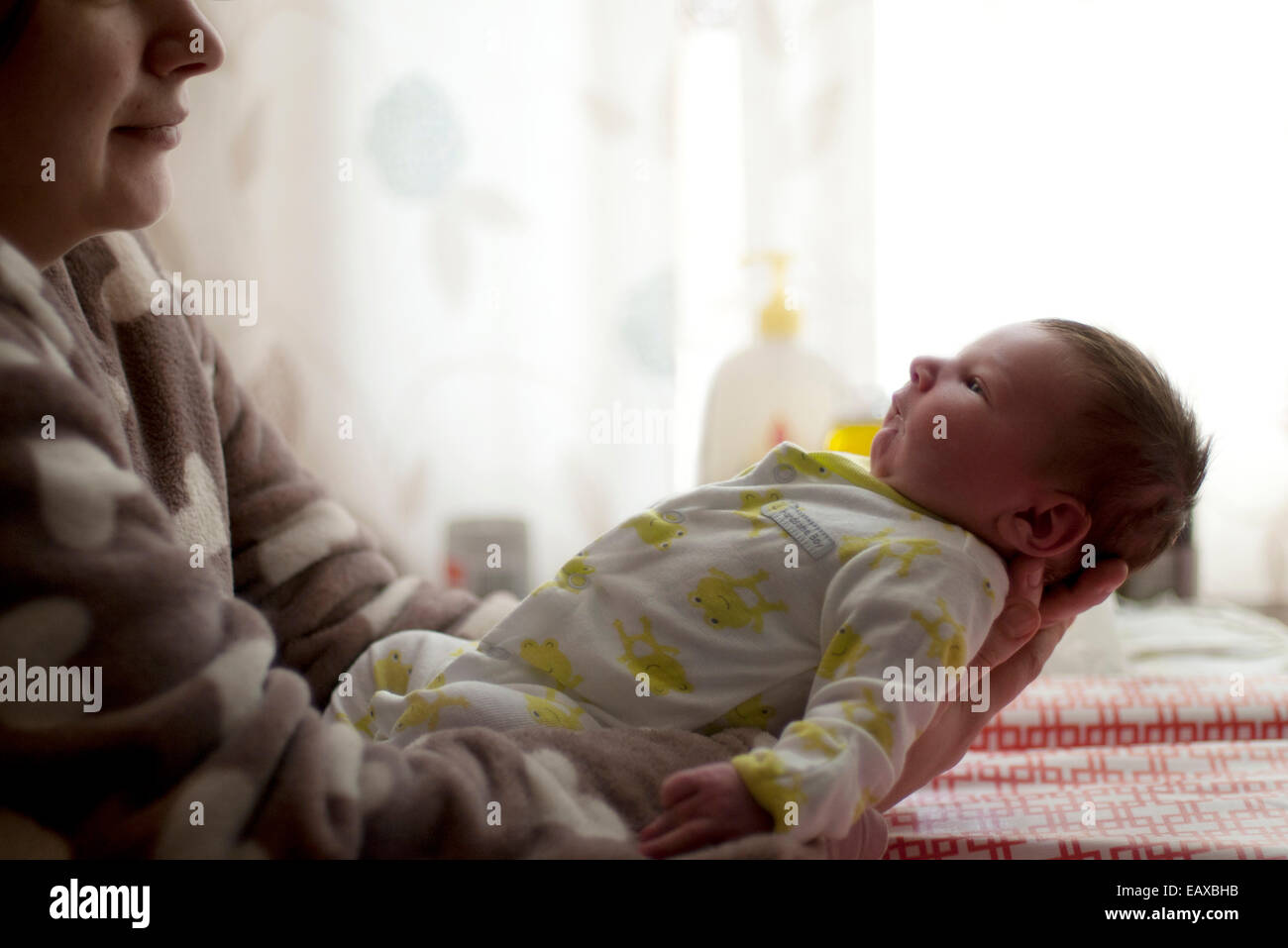 Mutter Baby halten Stockfoto