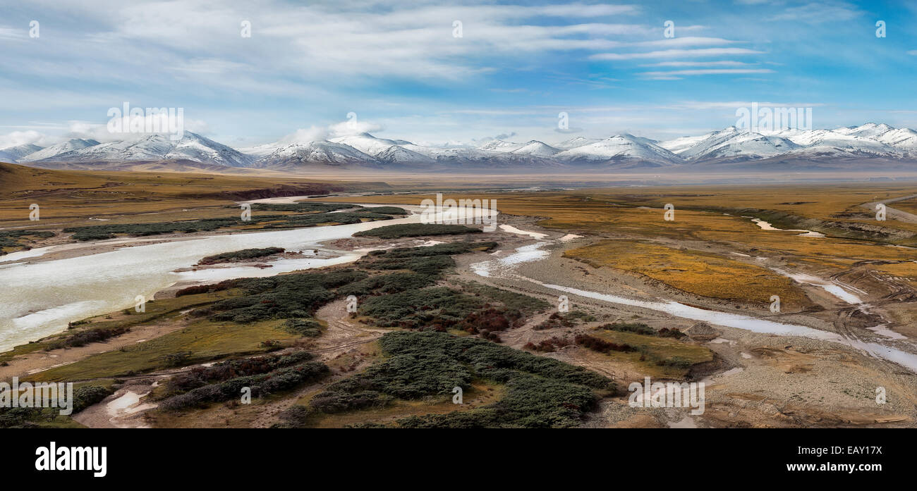 Flüsse und Bäche auf der tibetischen Hochebene, Provinz Qinghai, China Stockfoto