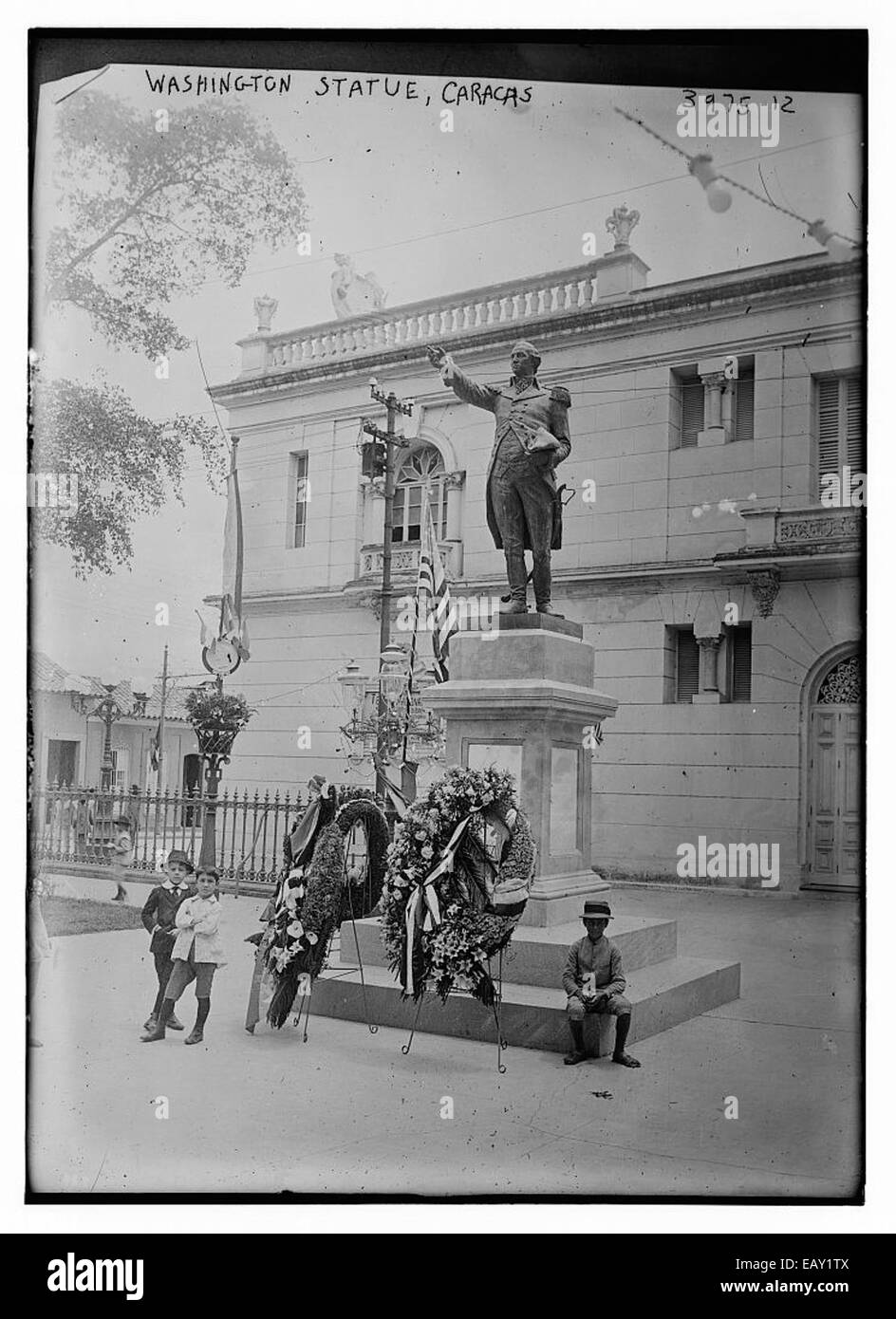 Die Washington Statue in Caracas, Venezuela, ist ein ikonisches Denkmal, das George Washington gewidmet ist. Er würdigt seine Rolle in der Amerikanischen Revolution und seinen Einfluss auf die globalen Unabhängigkeitsbewegungen. Stockfoto