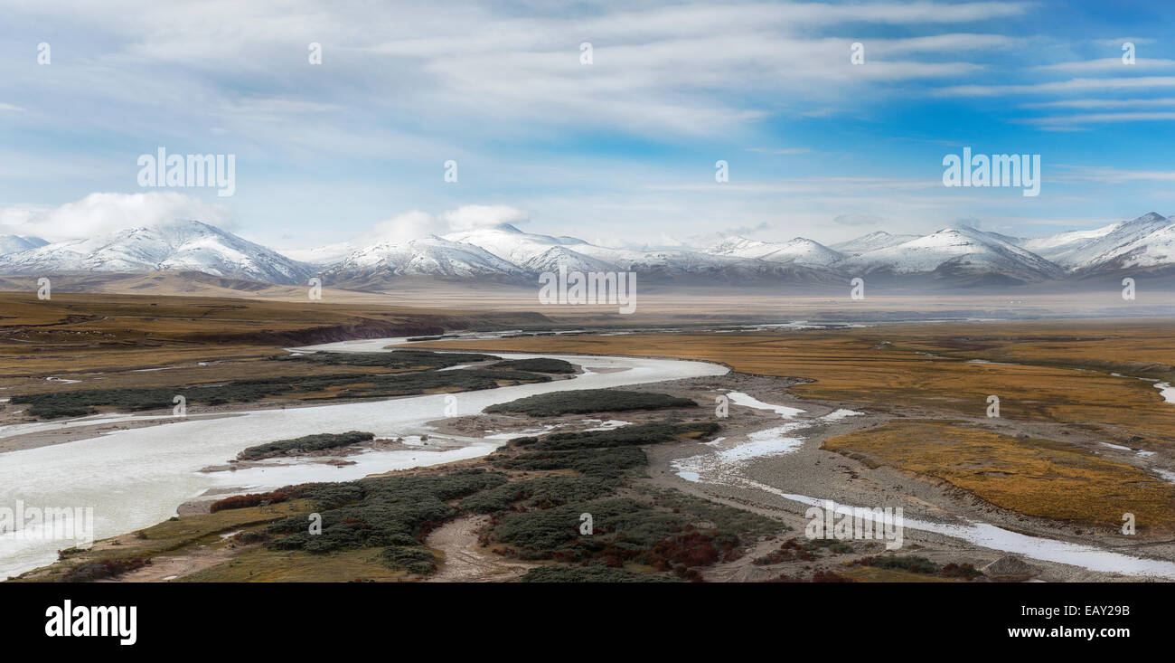 Flüsse und Bäche auf der tibetischen Hochebene, Provinz Qinghai, China Stockfoto