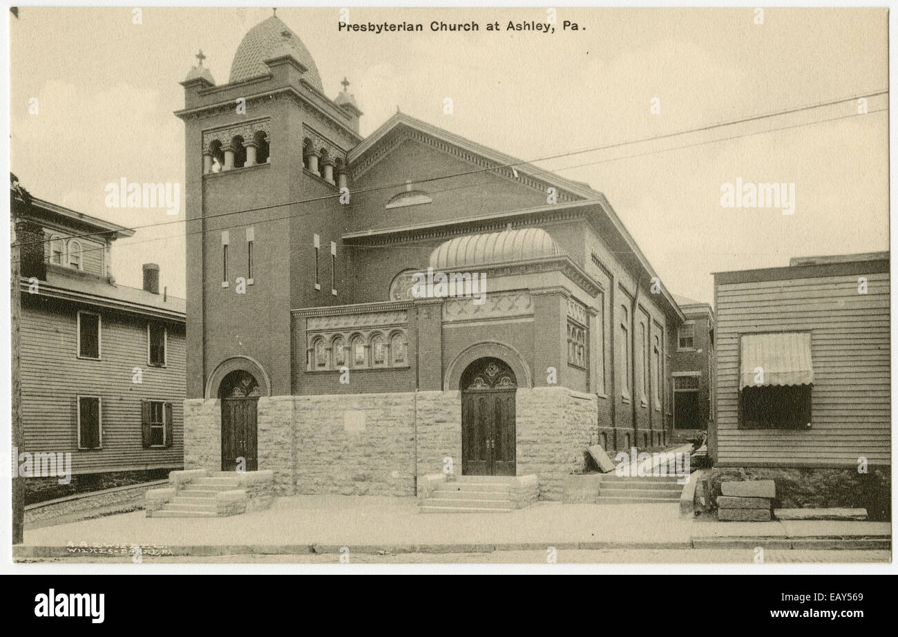 Presbyterianische Kirche in Ashley, Pennsylvania nach einer Pre-1923 Postkarte von RG-428 Postkartensammlung, Stockfoto
