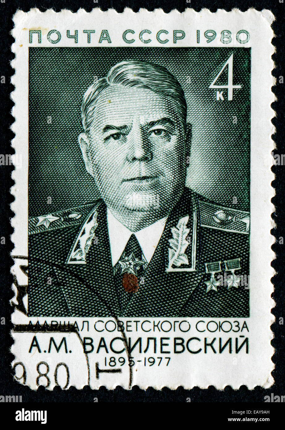 UdSSR - CIRCA 1980: Eine Briefmarke gedruckt in der UdSSR, zeigt Porträt des Marschalls der Sowjetunion Aleksandr Vasilevsky, ca. 1980 Stockfoto