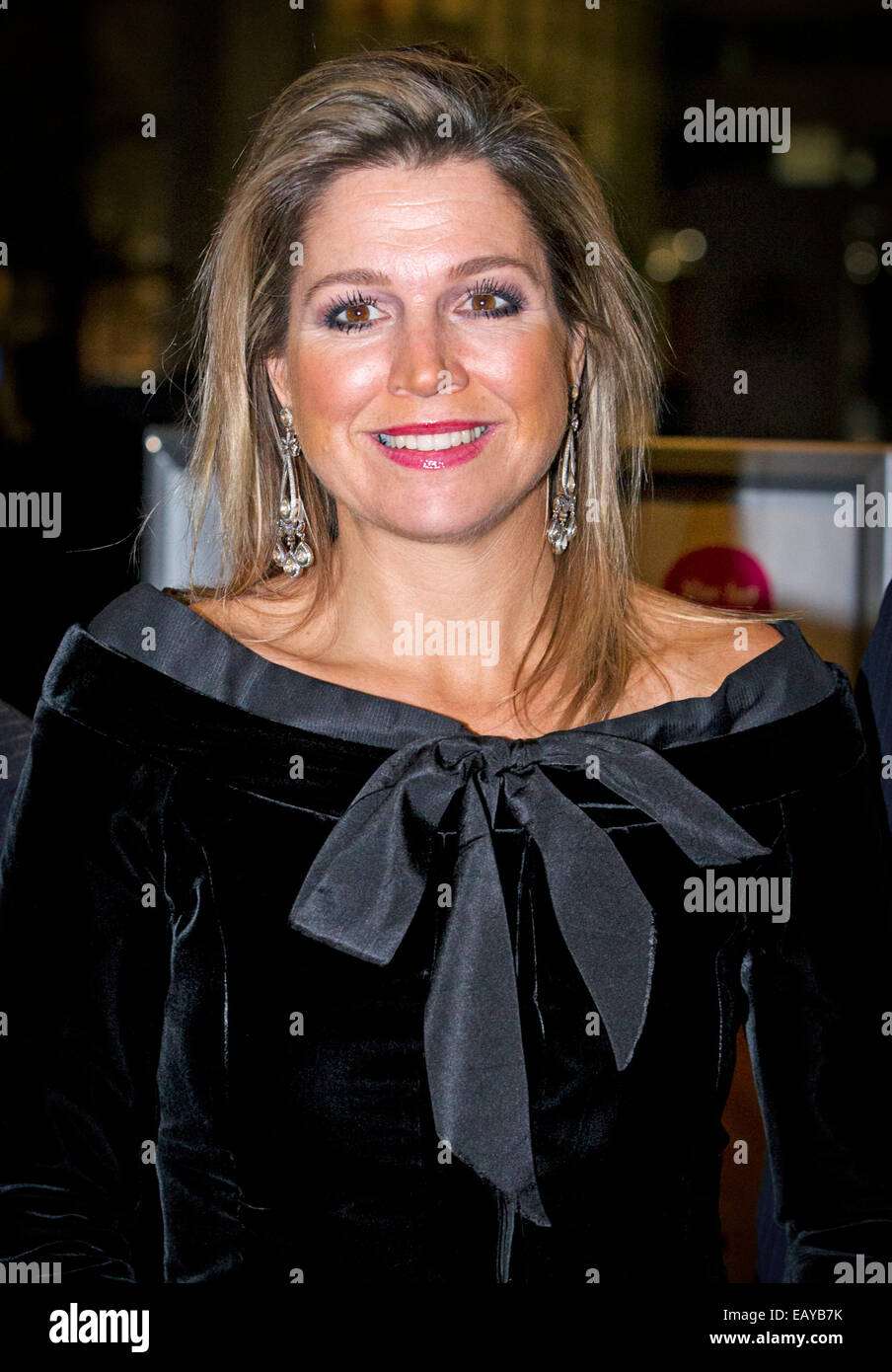 Den Haag, Niederlande. 21. November 2014. Königin Maxima der Niederlande besucht das Jubiläumskonzert des Residentie Ochestra in Dr. Anton Philipszaal in den Haag, Niederlande, 21. November 2014. Das Residentie Orchestra feiert seinen 110. Jubiläum. Foto: Patrick van Katwijk - NO-Draht-SERVICE-/ Dpa/Alamy Live News Bildnachweis: Dpa picture-Alliance/Alamy Live News Stockfoto