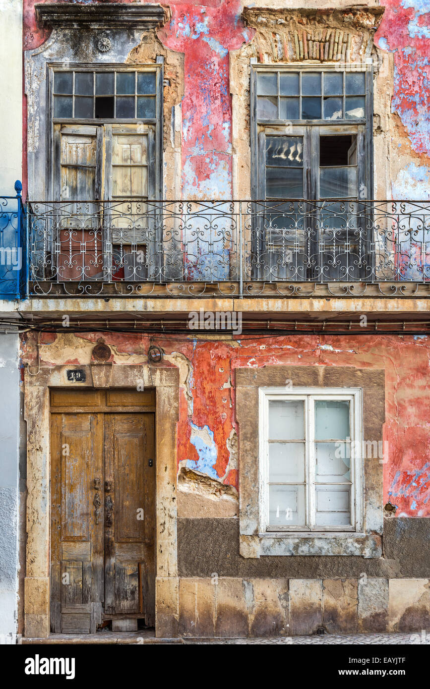 Alte Gebäude-Fassade in Olhao, Algarve, Portugal, Europa Stockfoto