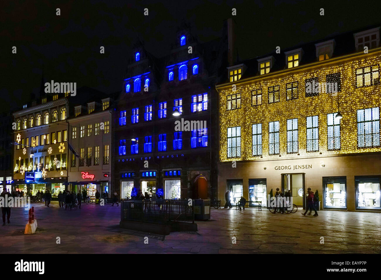 Strøget, Fußgängerzone, in der Weihnachtszeit, Geschäfte in der Innenstadt, Kopenhagen, Capital Region of Denmark, Dänemark, Europa Stockfoto