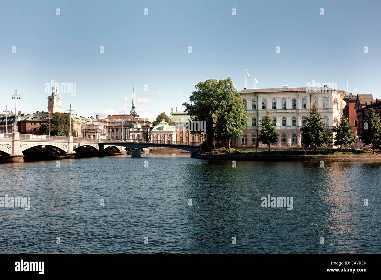 Altstadt Stockholm und am Wasser Stockfoto