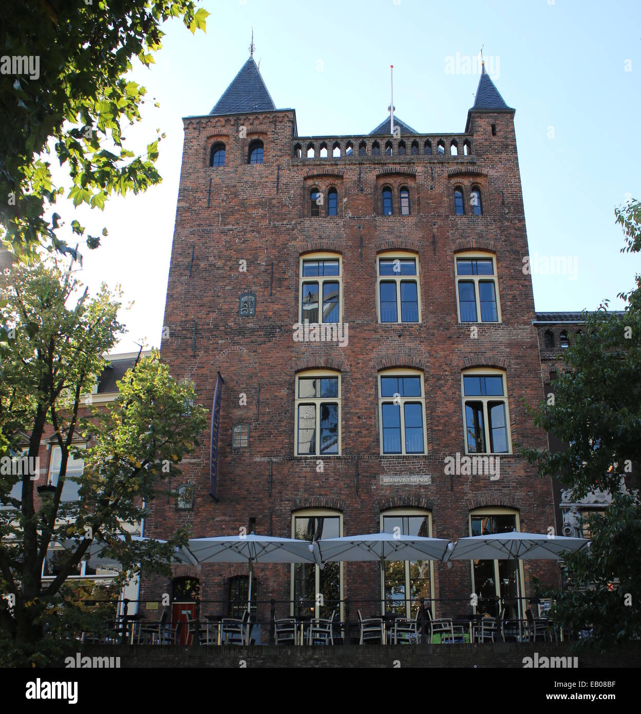 Mittelalterliche Herrenhaus Kanal "Stadskasteel Oudaen" bei Oudegracht in der alten Innenstadt von Utrecht, Niederlande Stockfoto