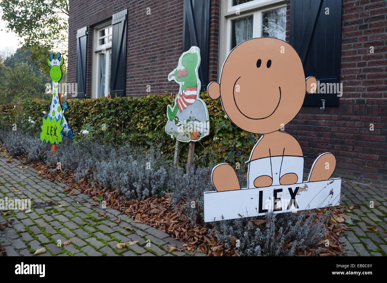 Holzschilder für Neugeborene, benutzerdefinierte, Niederländisch Niederlande Europa Stockfoto