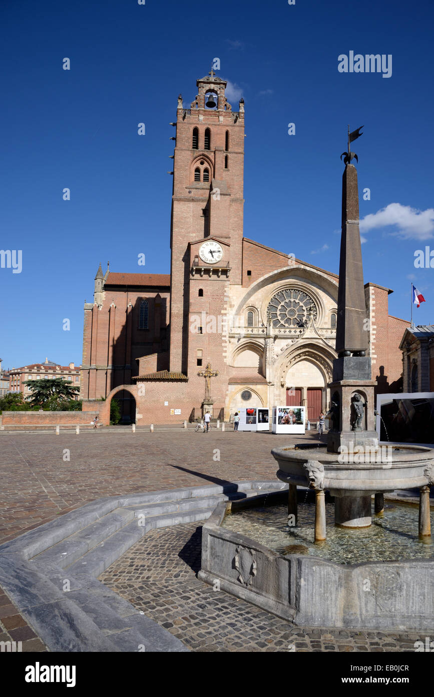 Die Kathedrale Saint Etienne & Etienne Toulouse Haute-Garonne Frankreich. Die Kathedrale ist eine Mischung aus gotischen und romanischen Architektur. Stockfoto
